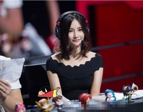 LPL女解说互撕爆典 有这闲工夫不如练解说 网友直呼太抽象了